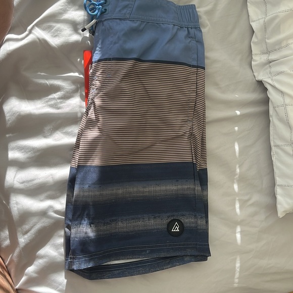 Ripzone surf shorts - Picture 3 of 6